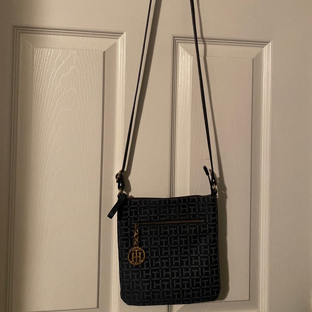 Tommy Hilfiger crossover